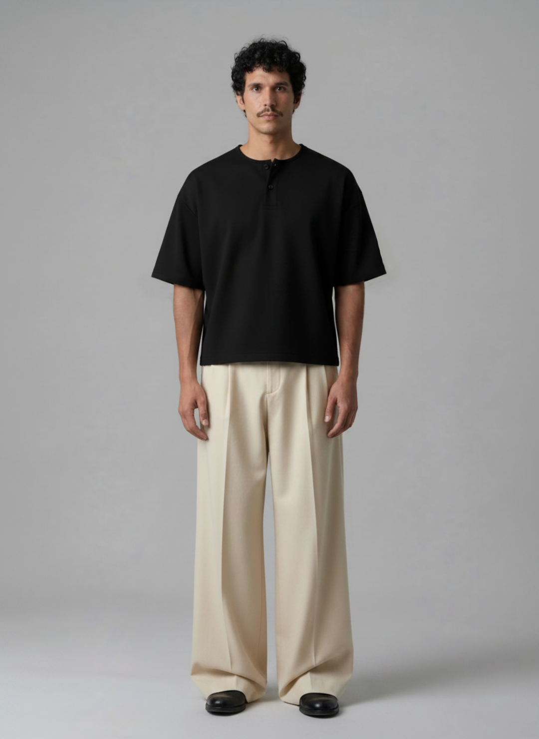 Cropped T-shirt In Black